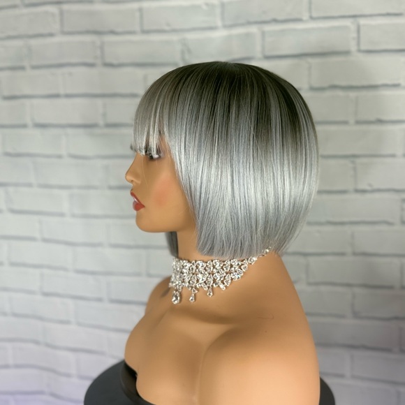 Ombré silver bob wig with bangs premium quality synthetic hair - Picture 3 of 10